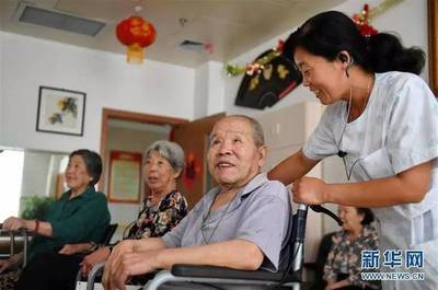 動(dòng)態(tài) | 人工智能、一帶一路 天大人兩會(huì)關(guān)鍵詞中的養(yǎng)老服務(wù)新視角